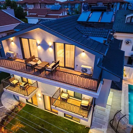 Defne - Stunning New Luxury For 8 In Villa Fethiye